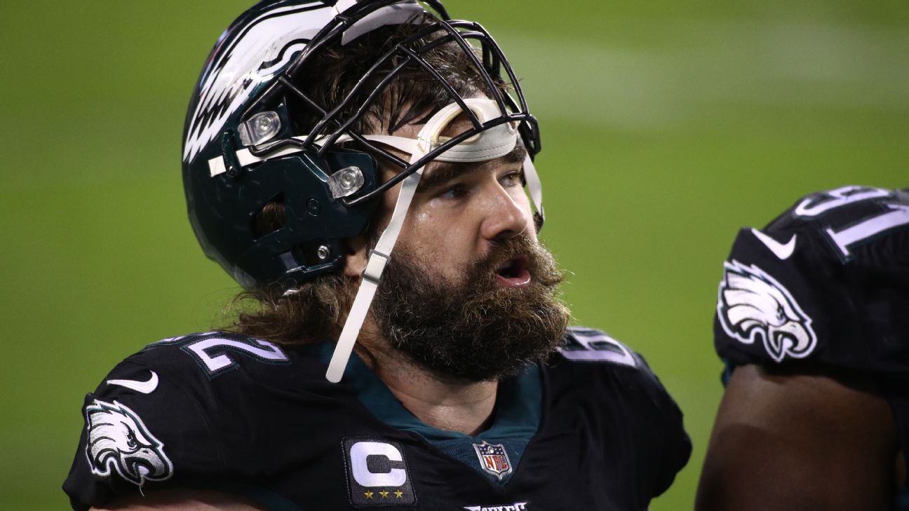 Eagles vs. Giants: Jason Kelce exits game with a knee injury