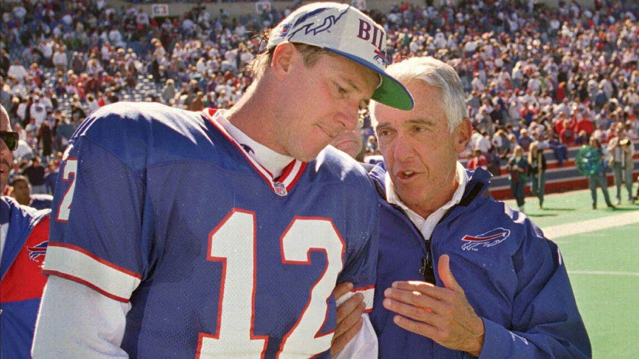 Jim Kelly: 'If Bills don't win AFC East, something's wrong'