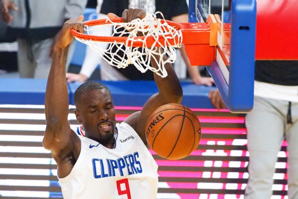 Clips' Ibaka out for playoffs after back surgery