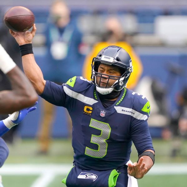 QB Wilson, Seahawks struggle on playoff stage