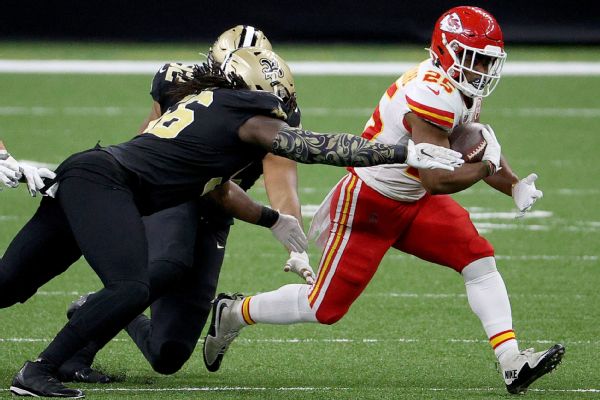 Edwards-Helaire practices ahead of playoff game