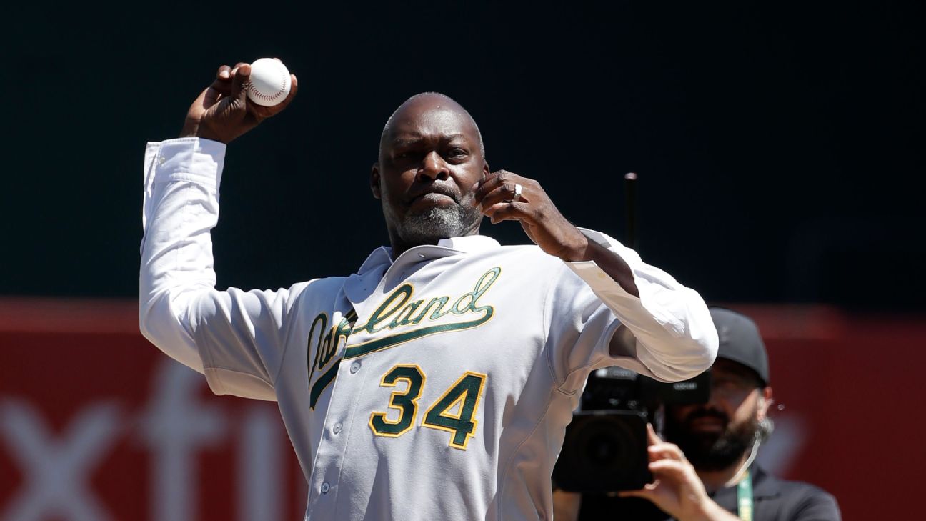 Dave Stewart has jersey retired by Oakland Athletics
