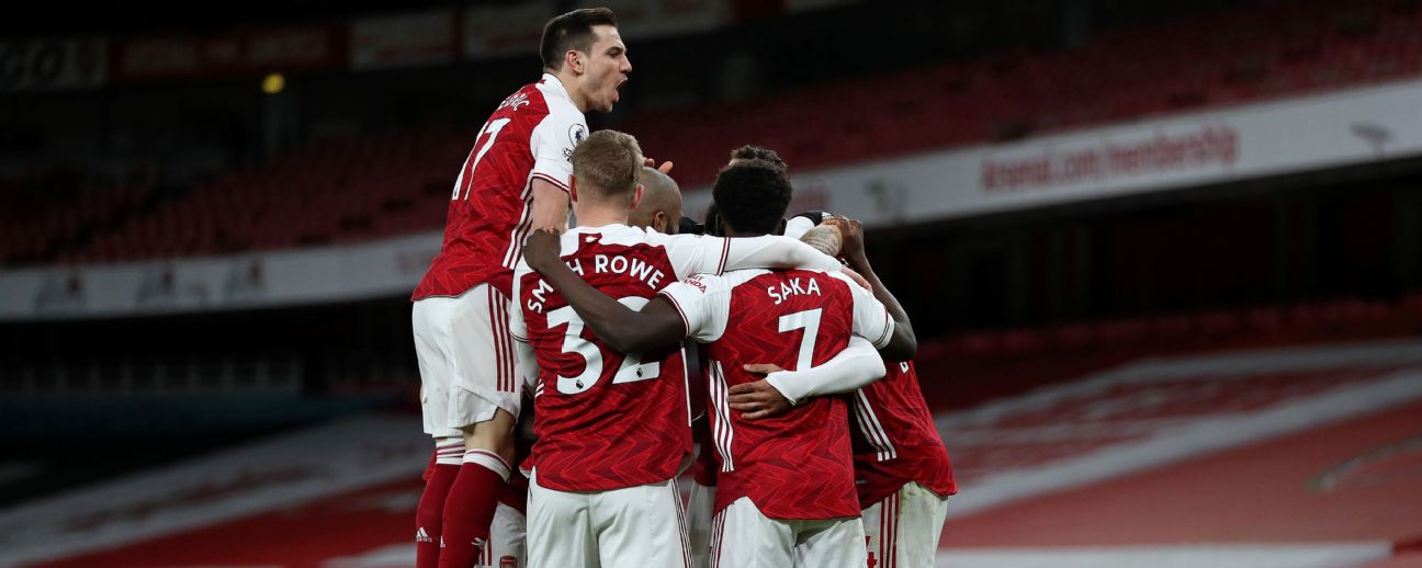 Auba brace leads Arsenal past Newcastle