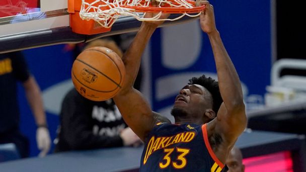 Big dunks aren't the only payoff for Warriors as rookie Wiseman settles in