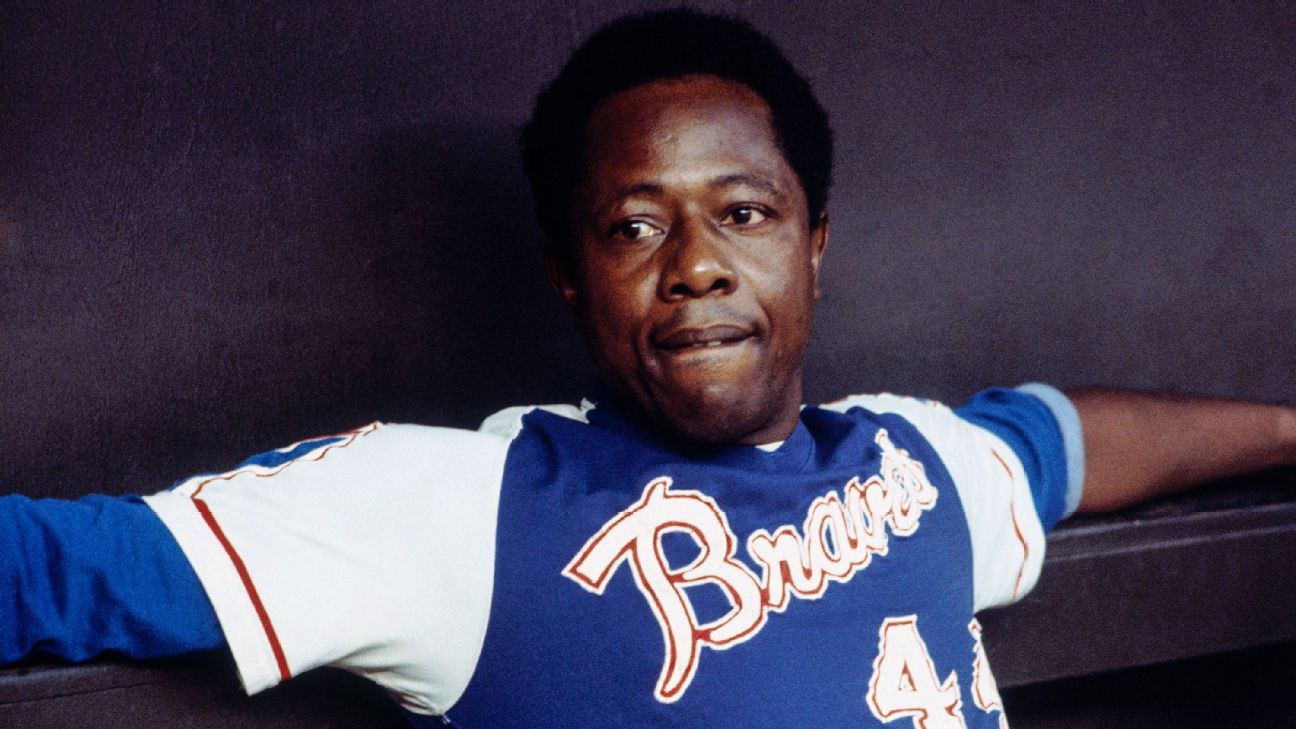 Hammerin Hank Aaron #44 T-Shirt