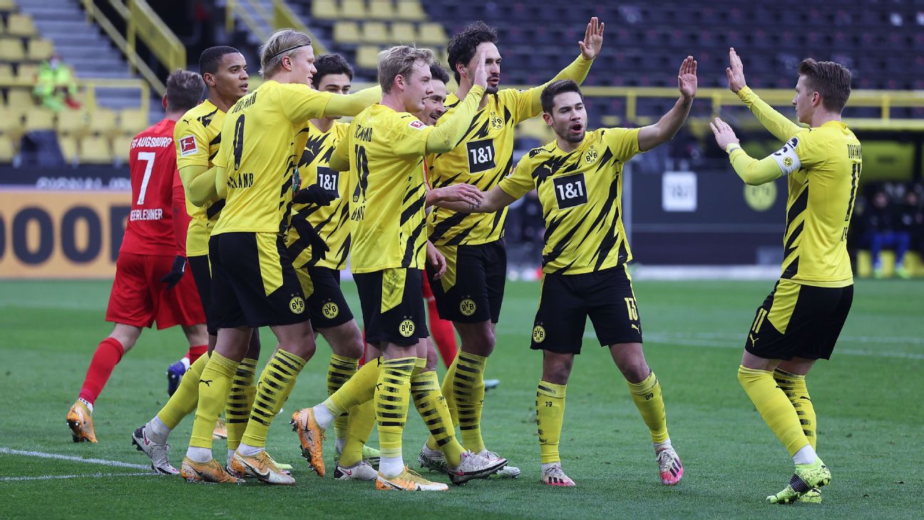 Dortmund back on track with Augsburg win