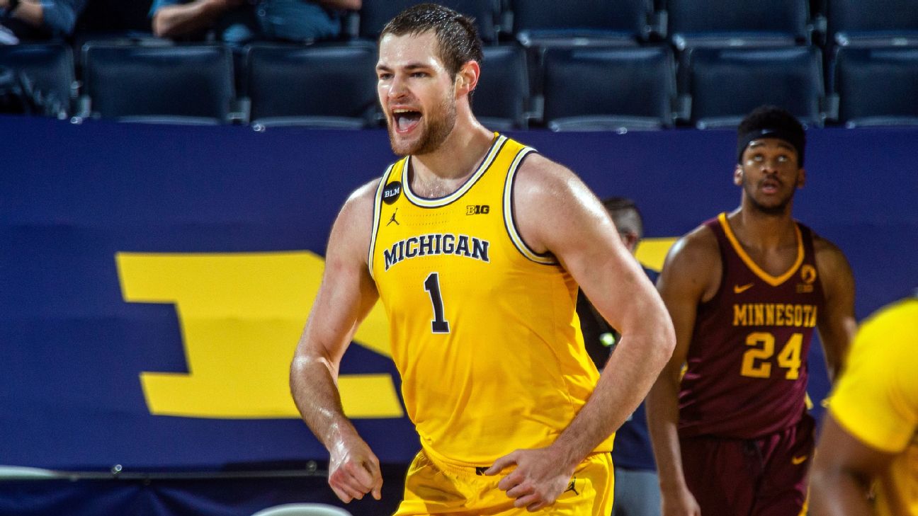 Michigan basketball's Hunter Dickinson hasn't kept his word this year