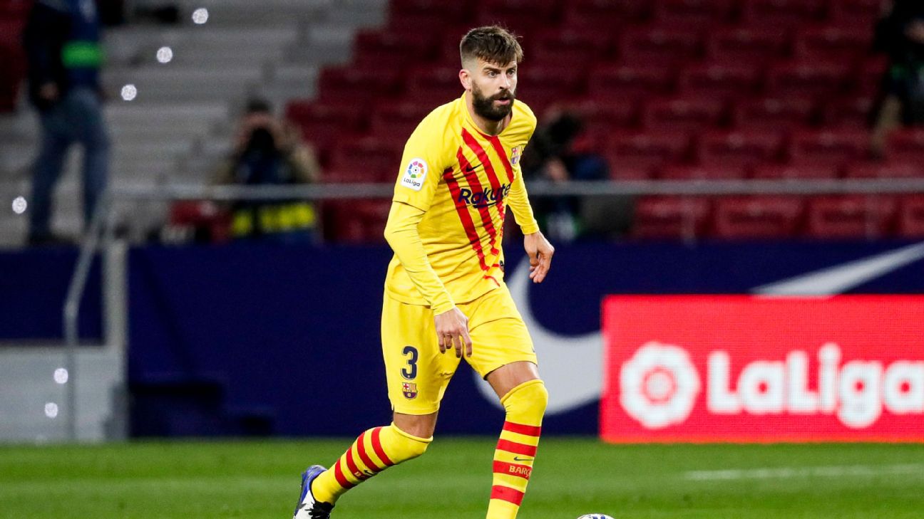 Pique investigated for saying refs favour Madrid