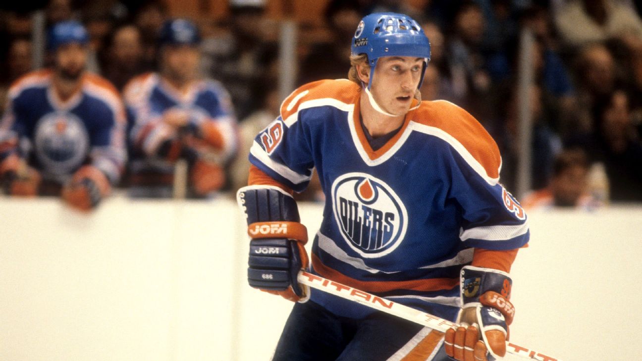 1979-80 Wayne Gretzky Edmonton Oilers Game Used, Photo Matched