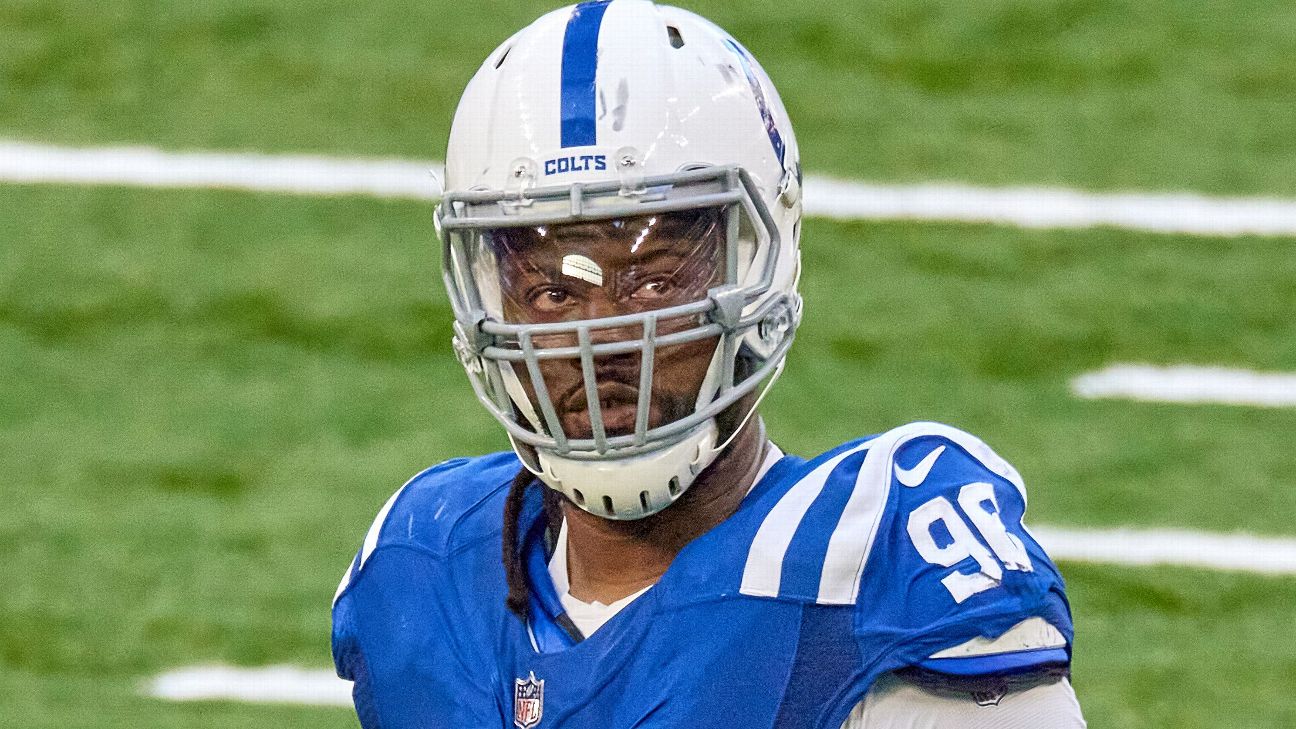 Colts free agent DE Denico Autry to sign with Titans