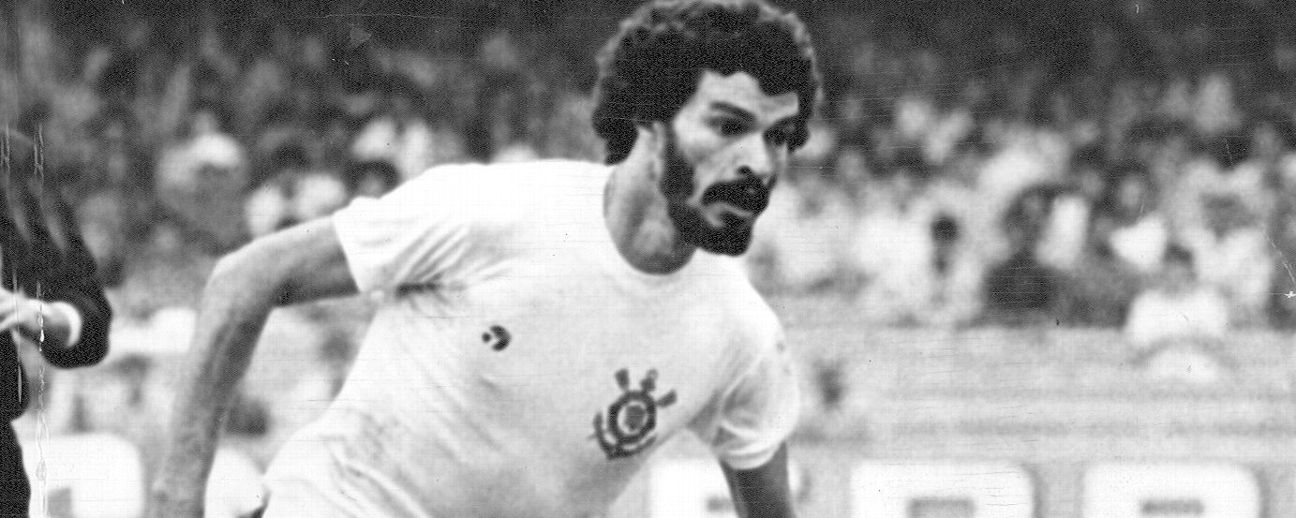 Na Copa do Qatar, árabe diz que é torcedor do Corinthians e coloca Sócrates acima de Pelé: 'O maior'