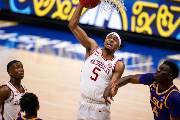 Arkansas guard Moody declares for NBA draft