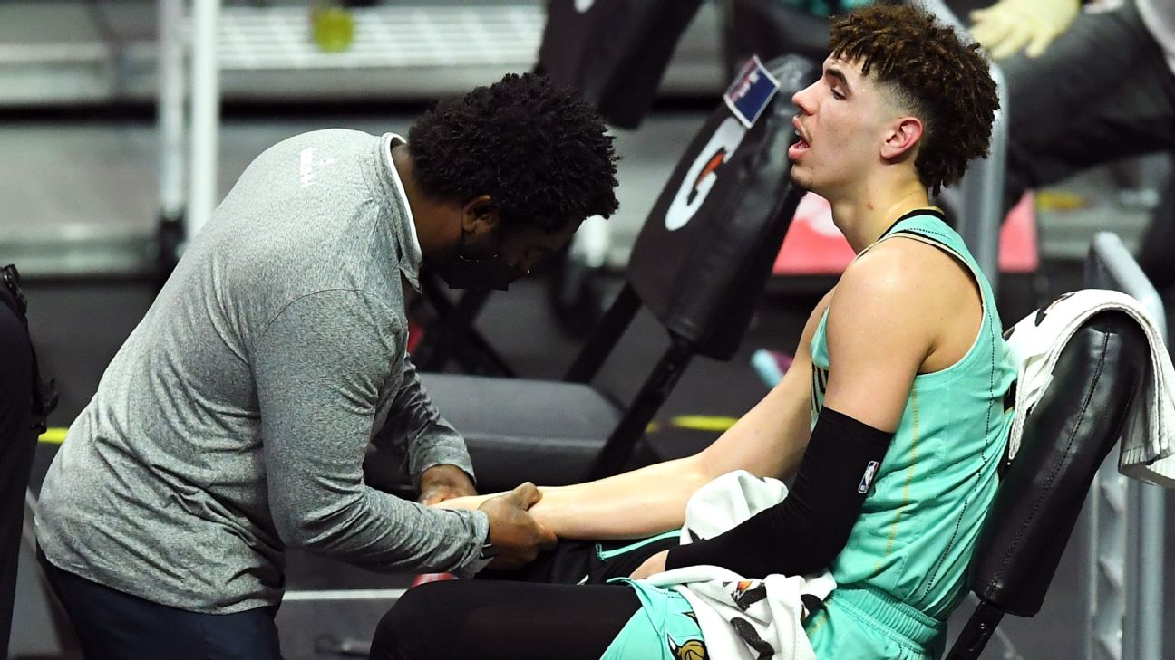 Charlotte Hornets voltam a vencer, mas perdem LaMelo Ball por lesão