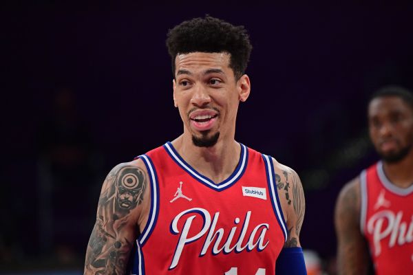 Green agrees to one-year deal to return to 76ers