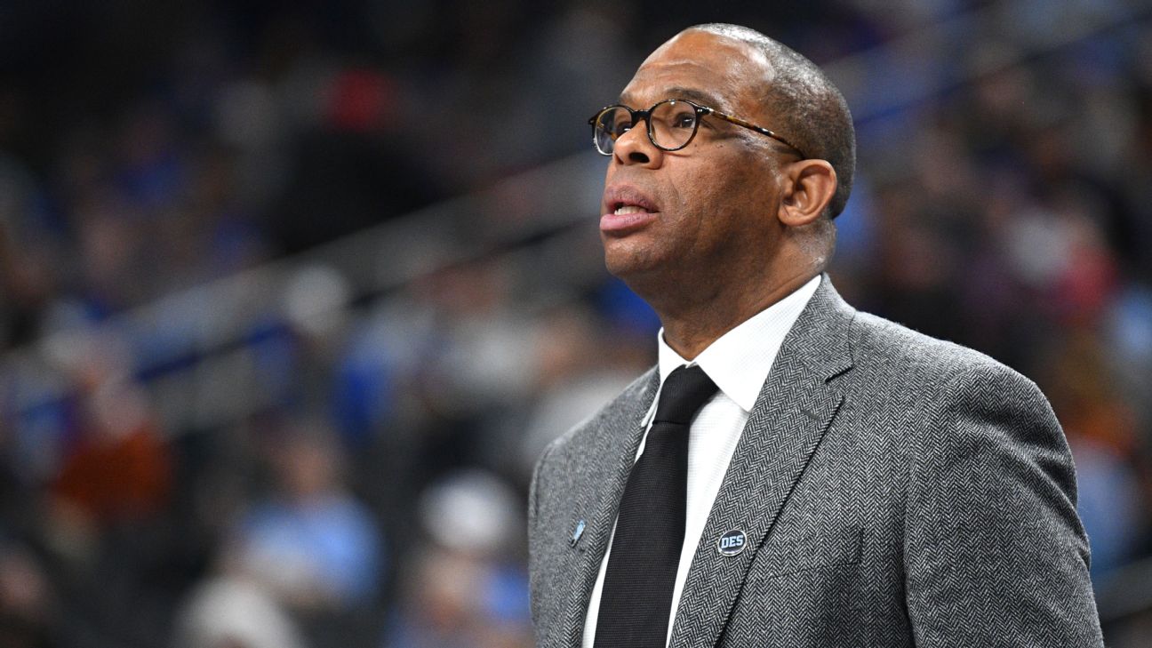 North Carolina Tar Heels hire Hubert Davis as new basketball coach,  replacing retired Roy Williams