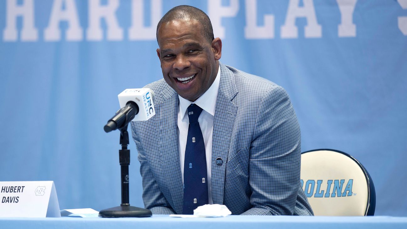 Hubert Davis receives final approval of coaching contract by UNC