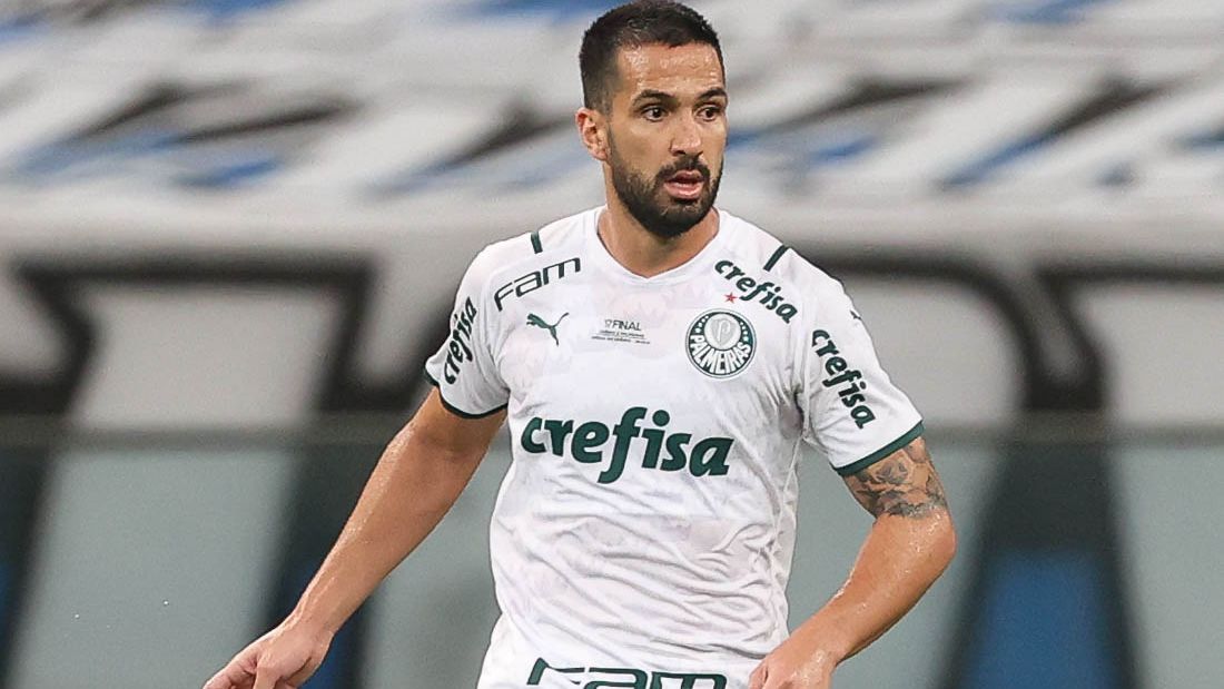 Wesley, do Palmeiras, é julgado pelo STJD e se livra de suspensão