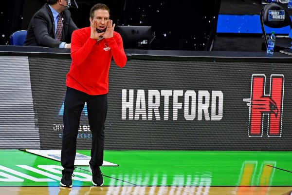 Hartford to D-III after NCAA men's tourney berth
