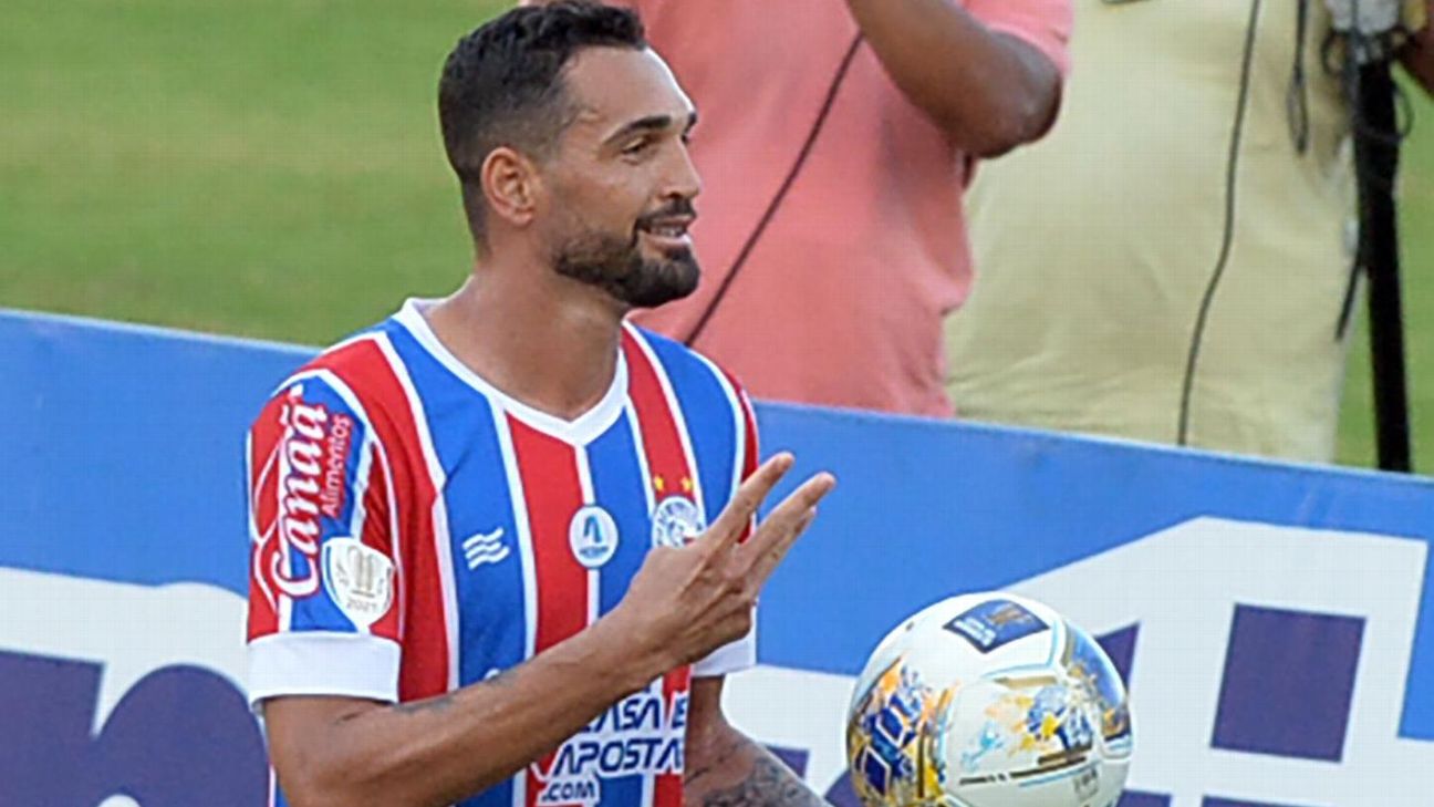 Gilberto vê pressão no Bahia como natural: 'Jogar em time grande é