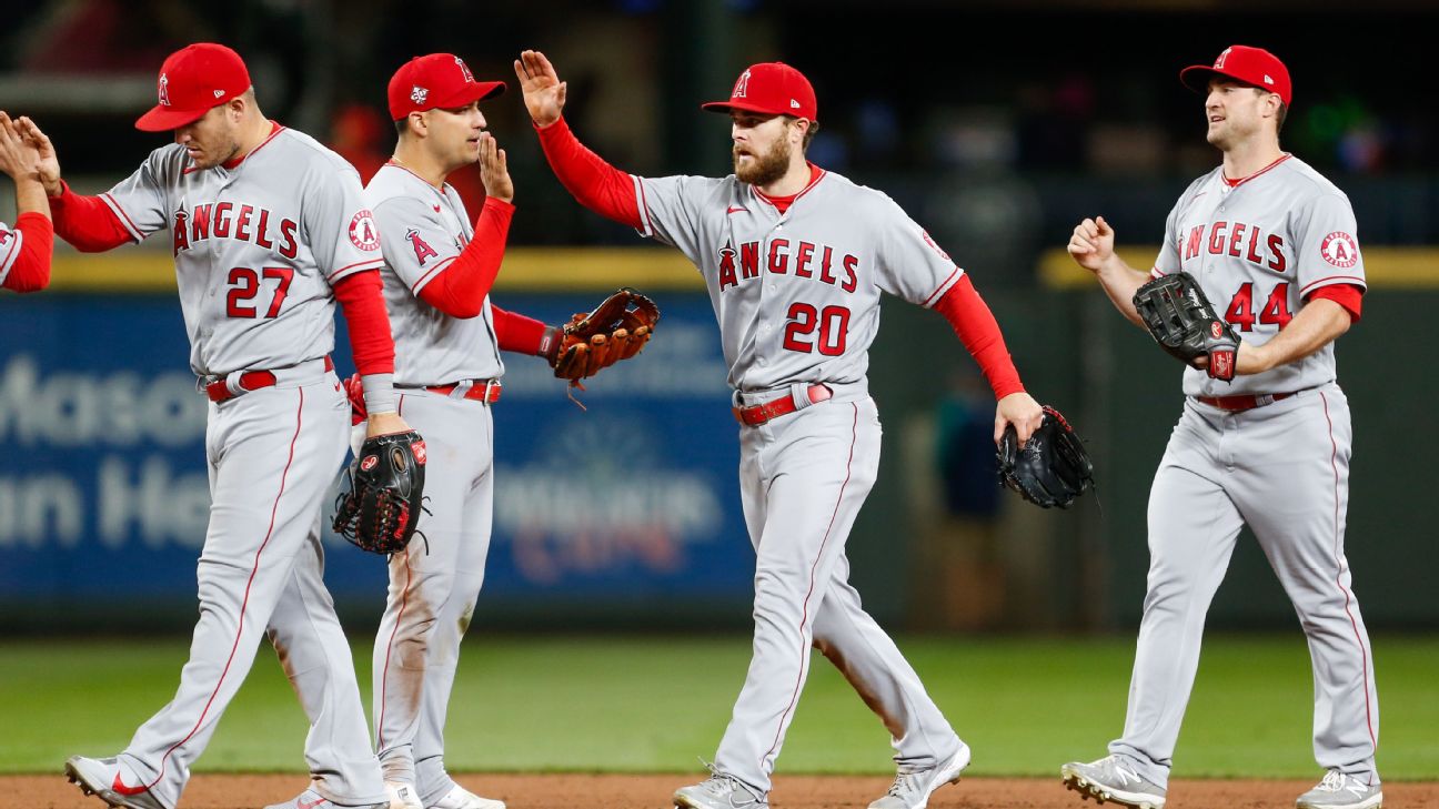Jared Walsh hits for cycle, Mike Trout returns to lineup with two homers as  Los Angeles Angels rout New York Mets - ESPN