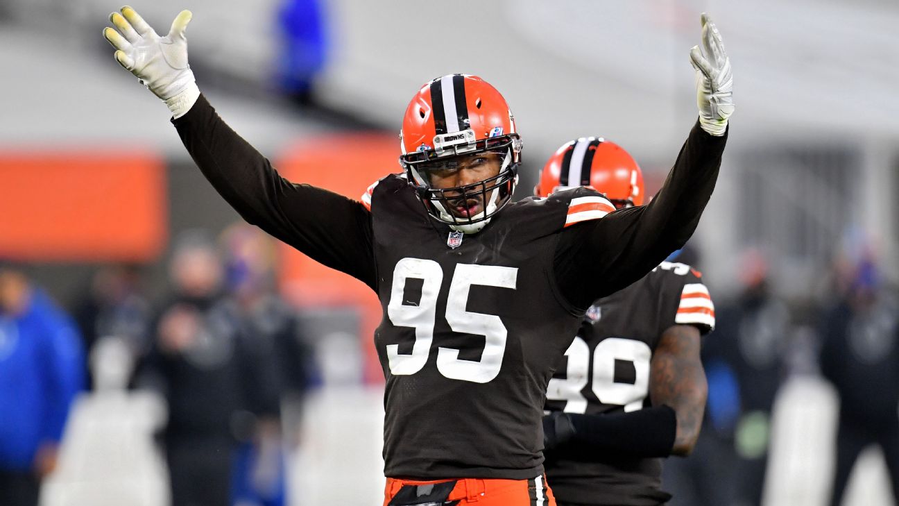 Watch: Browns' Myles Garrett with a filthy block on basketball court