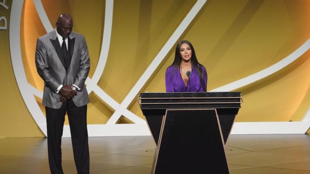 The sports world reacts as Kobe Bryant is inducted into the Basketball Hall of Fame