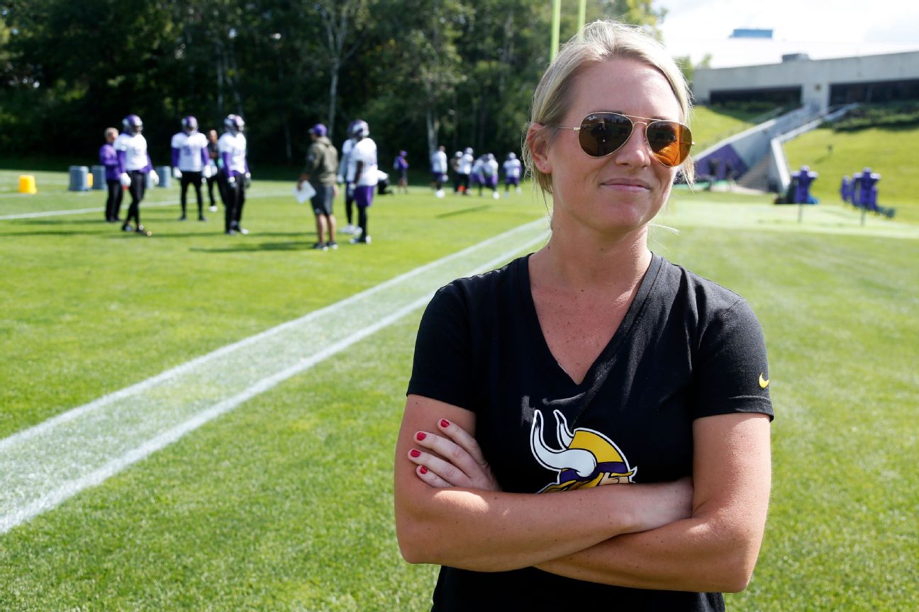 Broncos add exec Kleine in historic scouting hire