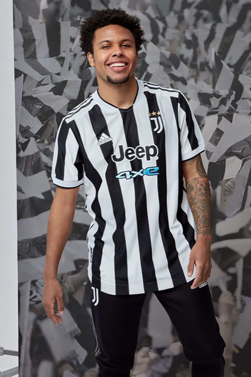 New kit juventus store 2021