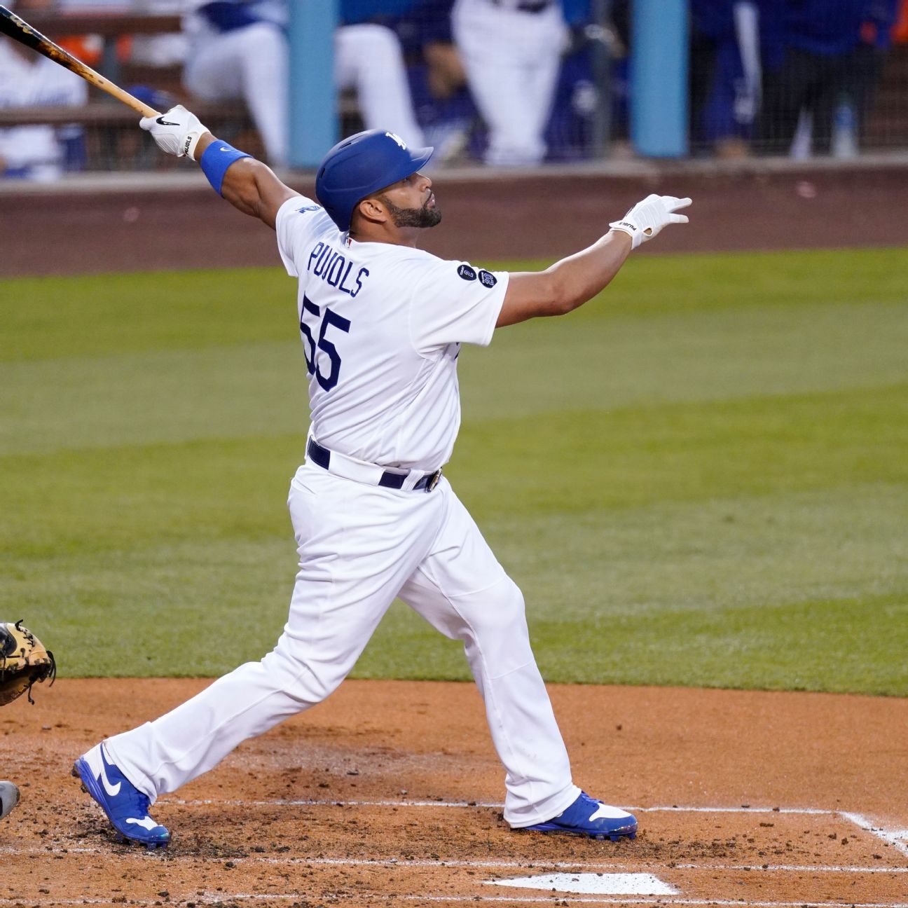 Report: Dodgers, Albert Pujols agree to major-league deal