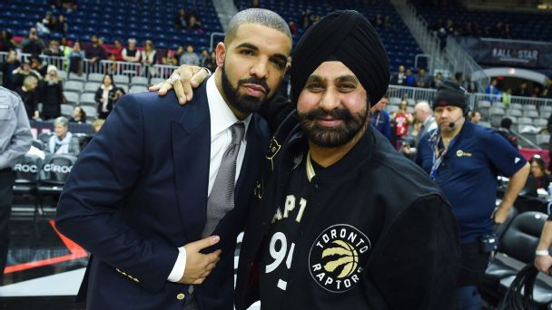 Raptors fan joins Naismith Basketball Hall of Fame