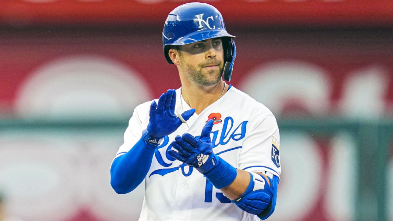 Whit Merrifield Wins Kansas City Royals Heart & Hustle Award