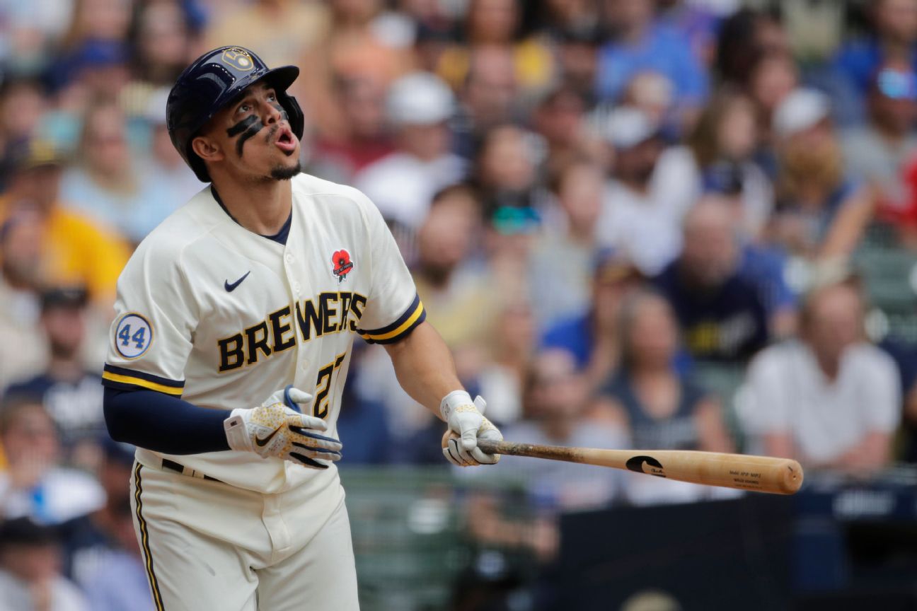 Brewers' Adames put on IL with high ankle sprain