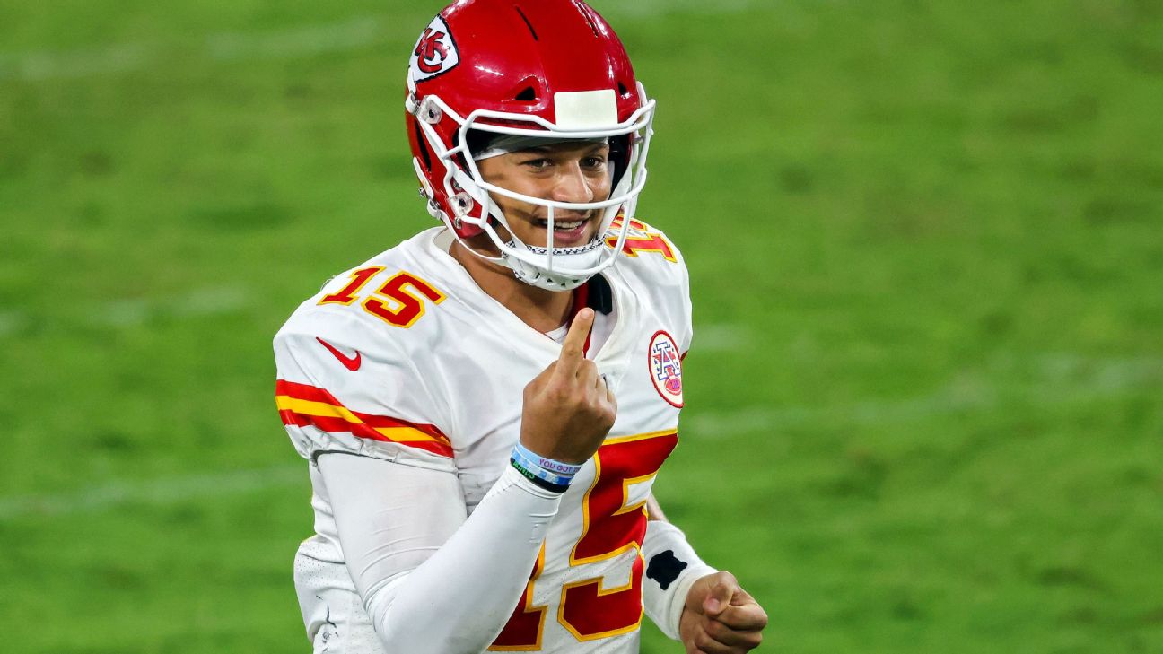 Josh Allen vs Patrick Mahomes: Superstars of the NFL and its next