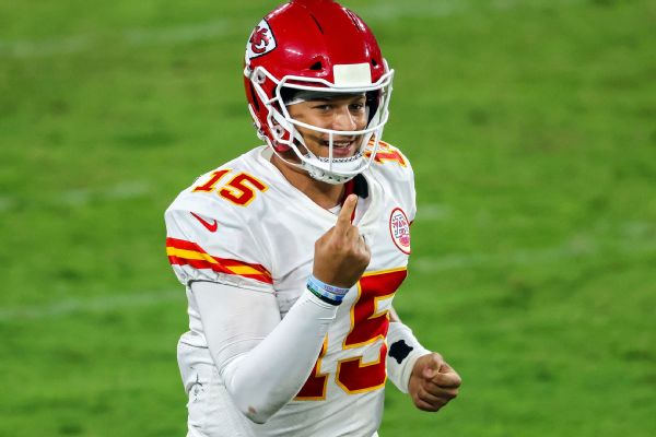 Mahomes is MVP favorite; bettors like Bills' Allen