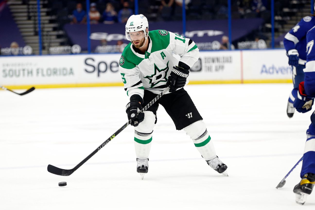 Stars re-sign veteran Comeau for one year, $1M