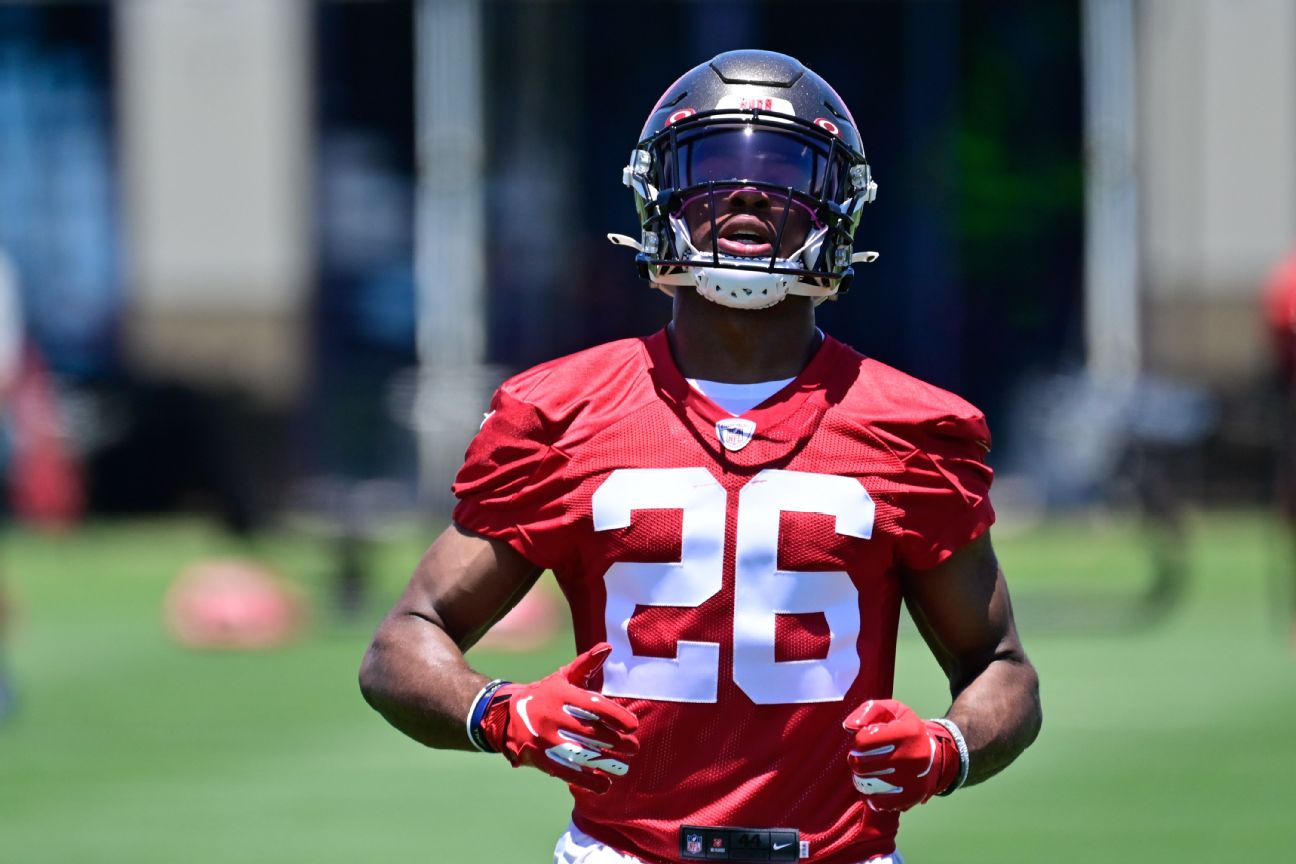 Sec. of Defense allows CB to attend Bucs camp