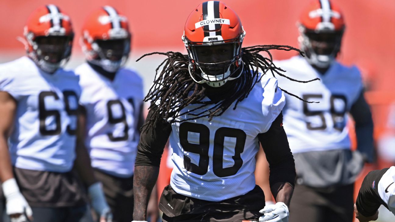 Browns training camp: Jadeveon Clowney, Myles Garrett shaping up to be  dynamic duo - The Athletic