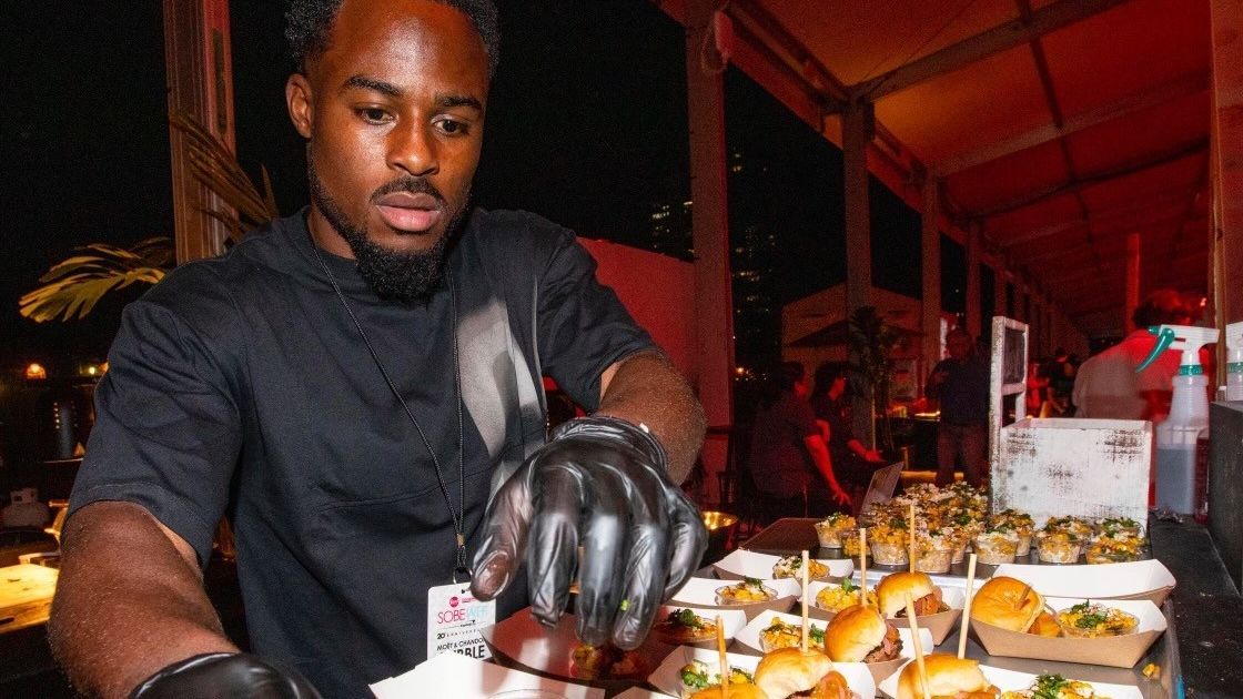 How his Miami BBQ restaurant helped Bills receiver Isaiah