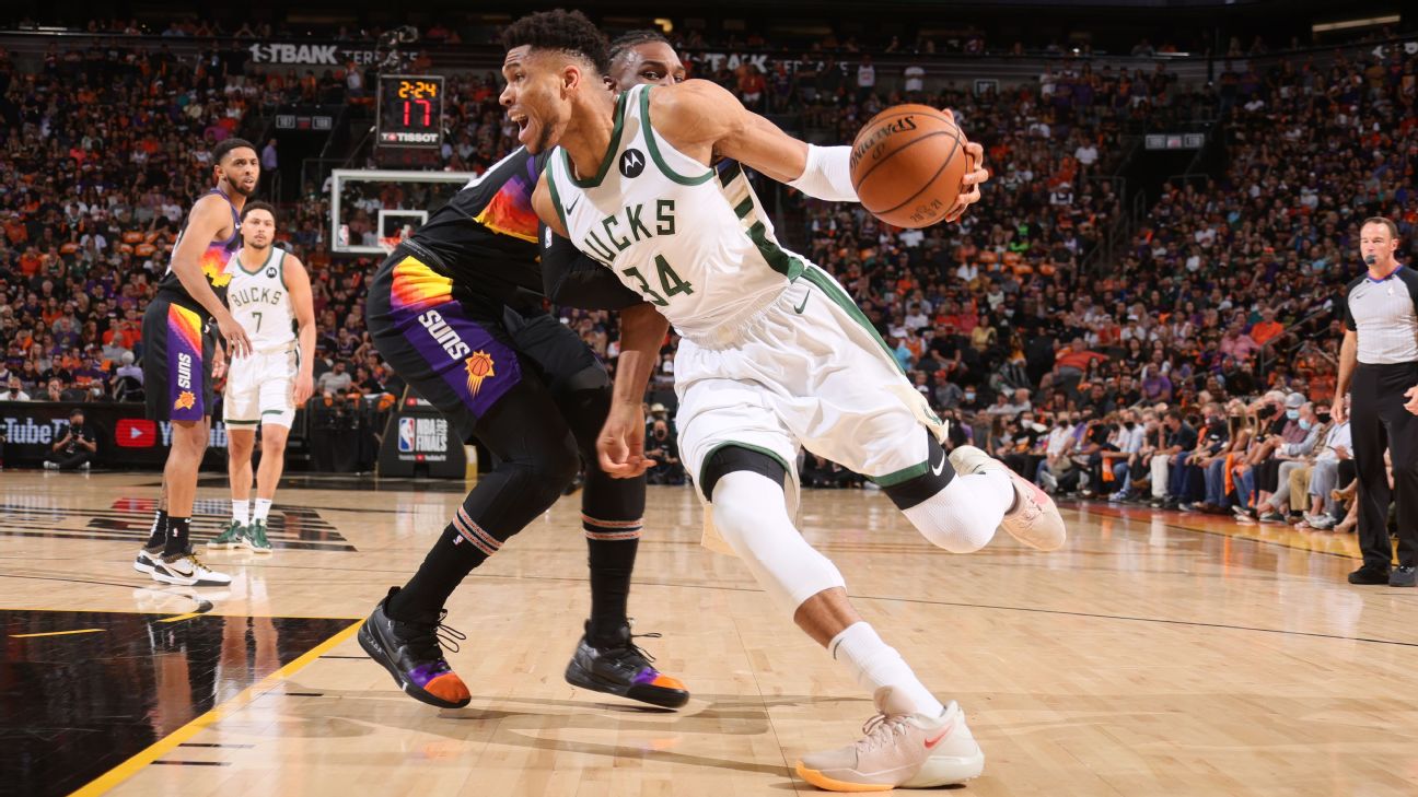 Bucks' Giannis Antetokounmpo Returns in Finals Loss to Suns - The New York  Times