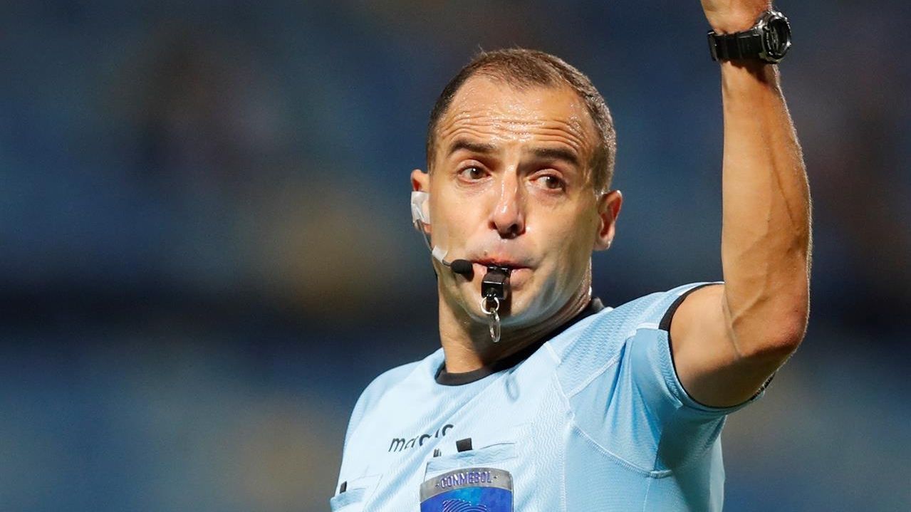 El fútbol uruguayo se suspendió por amenazas a los árbitros