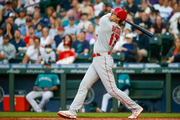Ohtani mashes rare upper-deck homer in Seattle