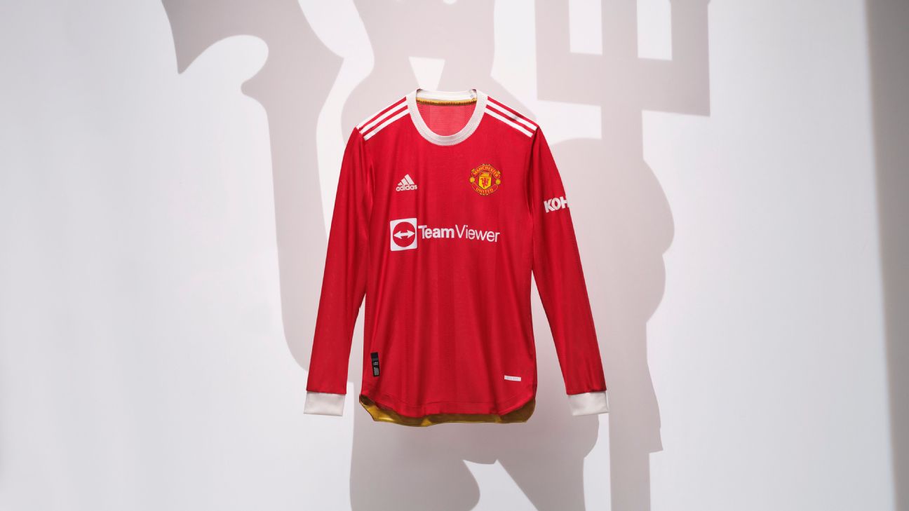 Manchester United S New Kit Harks Back To George Best Era Barcelona Pay Homage To Women S Team