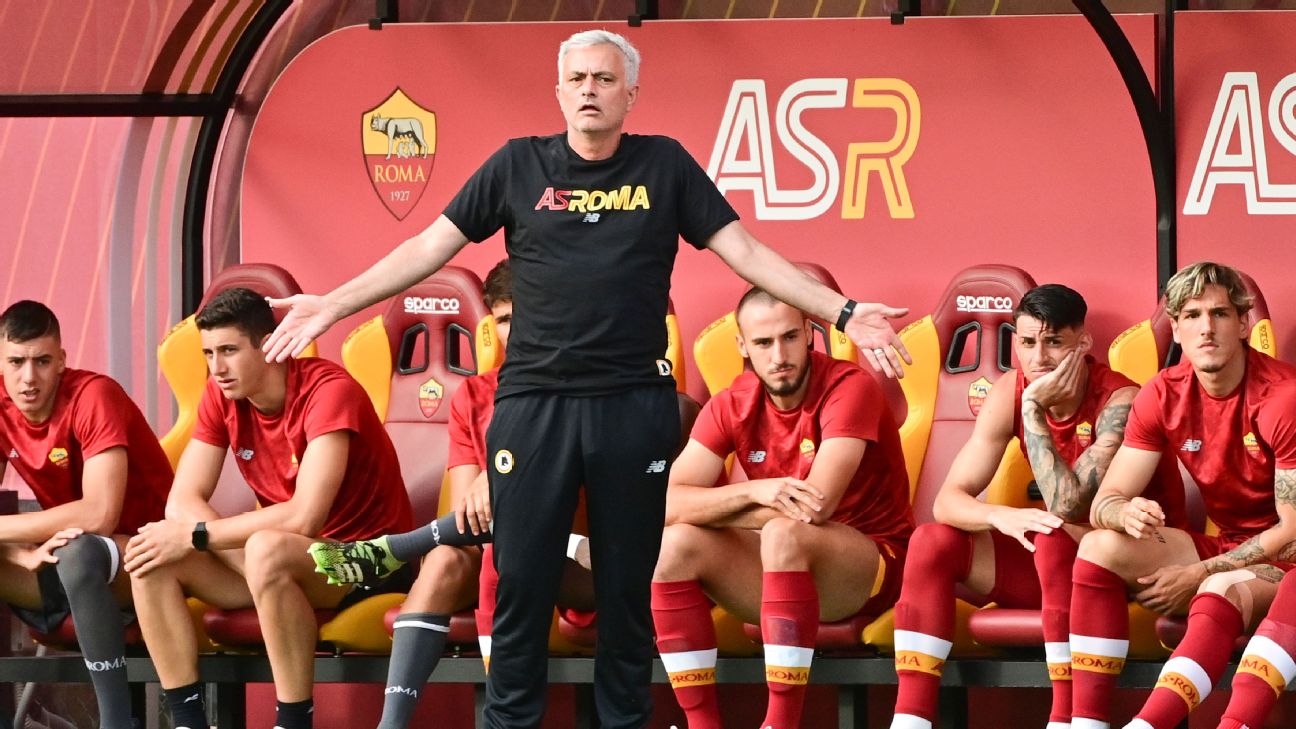 Roma score 10 goals in Jose Mourinho&#39;s first game in charge