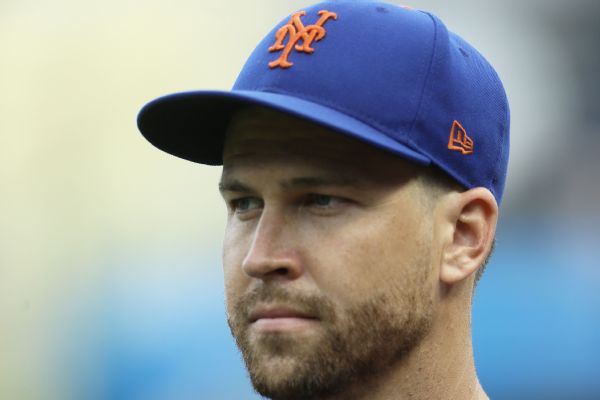 DeGrom halts throwing due to forearm tightness