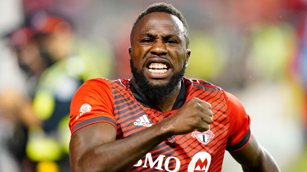 Sources: Altidore set to join Revolution