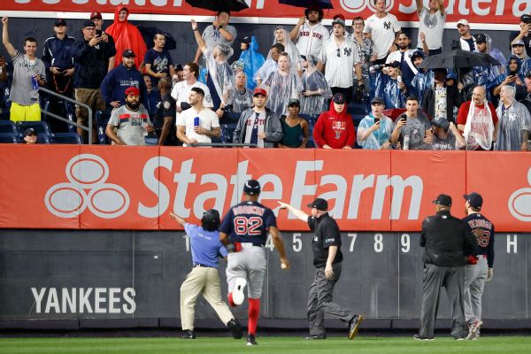 Fan who hit Verdugo banned from all MLB parks
