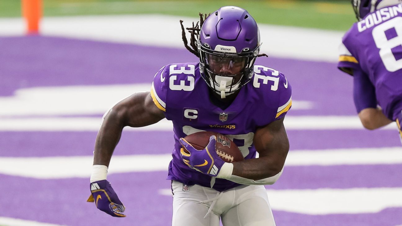 Vikings RB Dalvin Cook Dislocates Shoulder