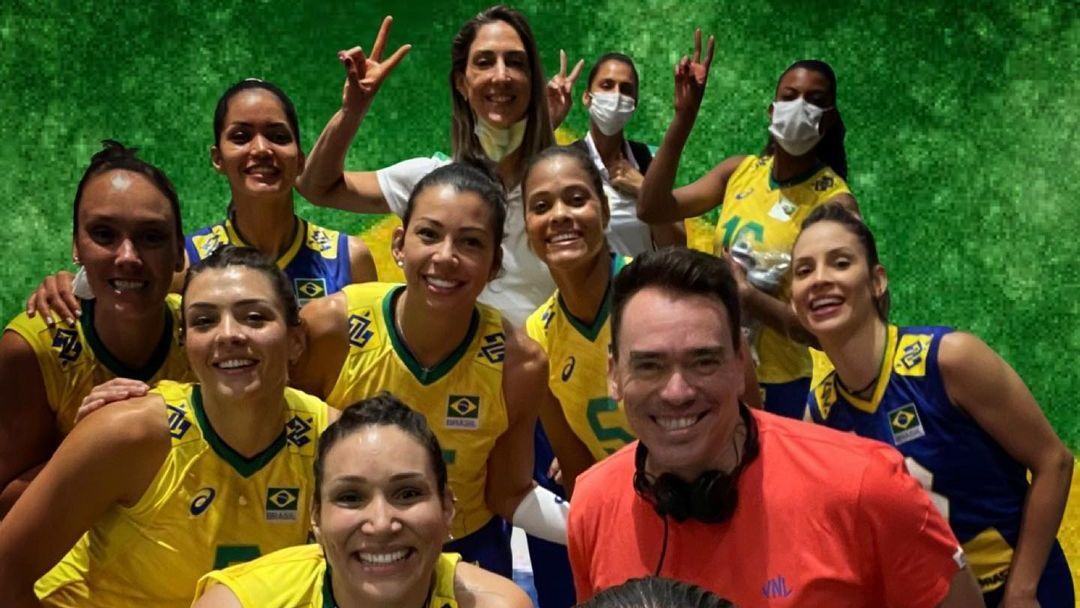 Batom de cereja' em Tóquio: conheça o DJ que toca hits brasileiros em jogos  de vôlei nas Olimpíadas, Pop & Arte