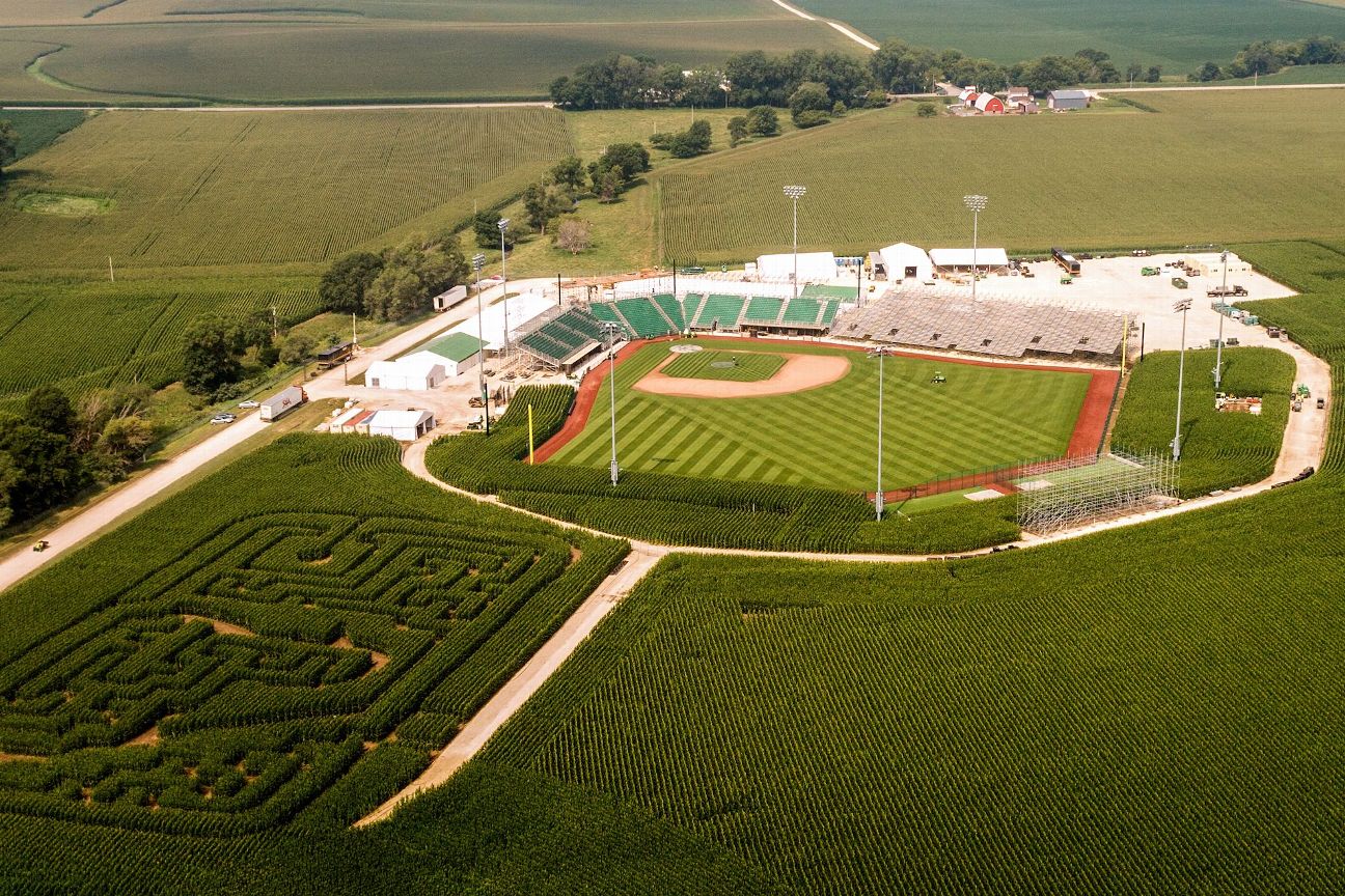 White Sox, Yanks unveil unis for 'Field of Dreams'