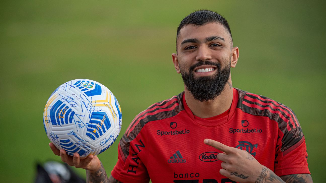 Cobrado por marcação, Gabigol é elogiado por auxiliar do Santos: 'Agora joga  coletivamente' - ESPN